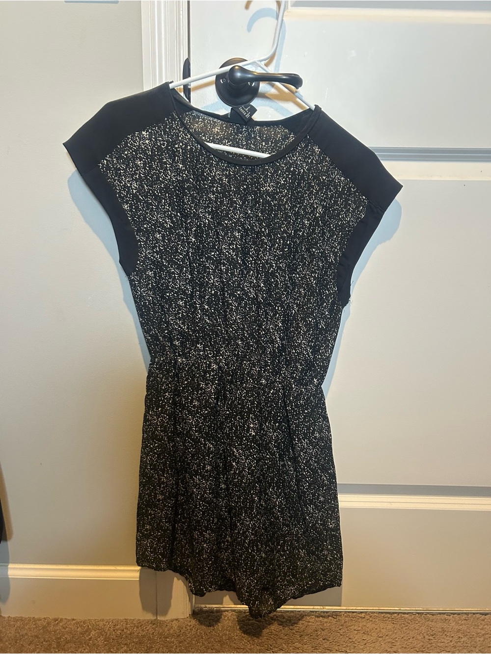 H&M Black and White Speckled Cap-Sleeve Dress